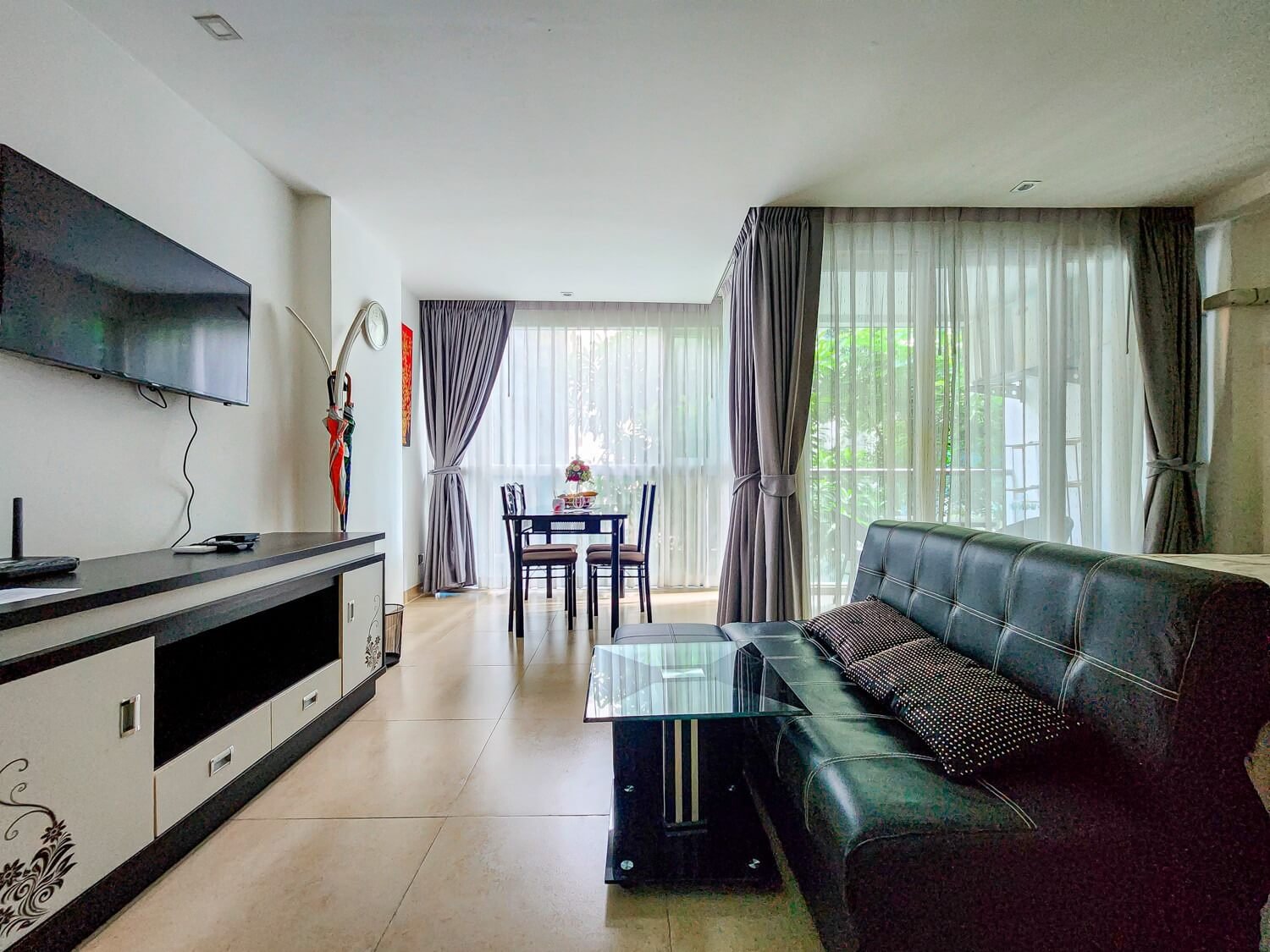 Centara Avenue Residence & Suites