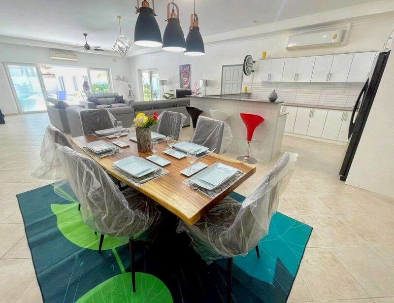 Luxury Pool Villa Majestic Residence - select property pattaya