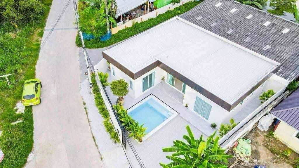 Pool Villa on Chaiyapruek 2nd Rd - select property pattaya