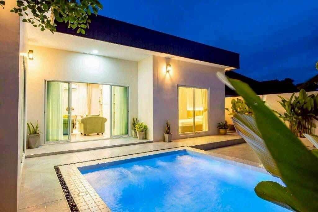 Pool Villa on Chaiyapruek 2nd Rd - select property pattaya