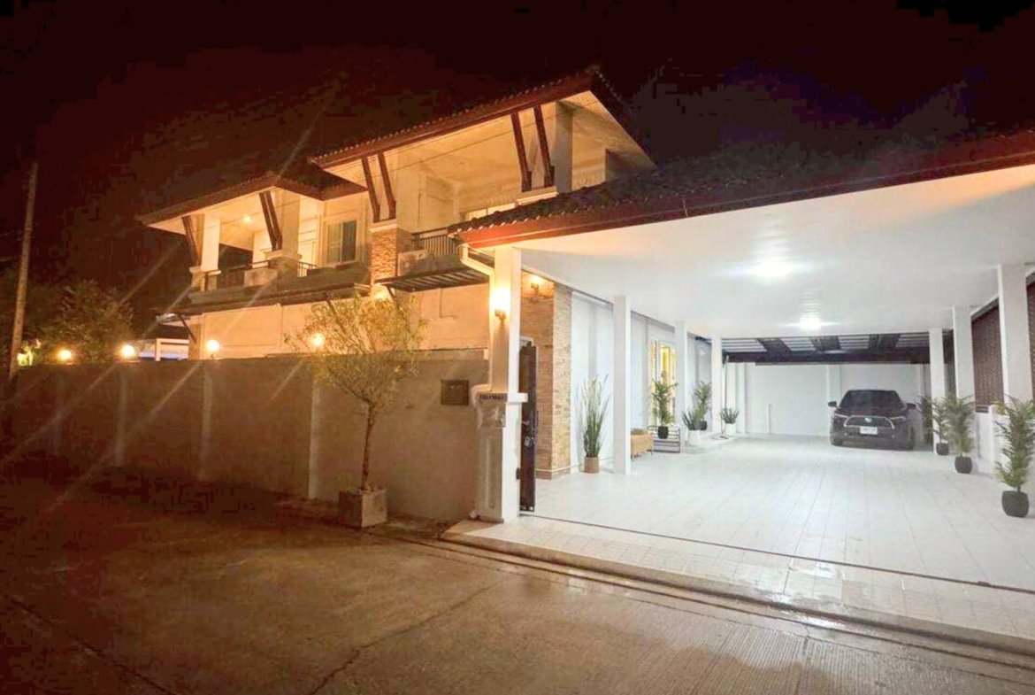 T.W. Garden Hill Pool Villa - select property pattaya