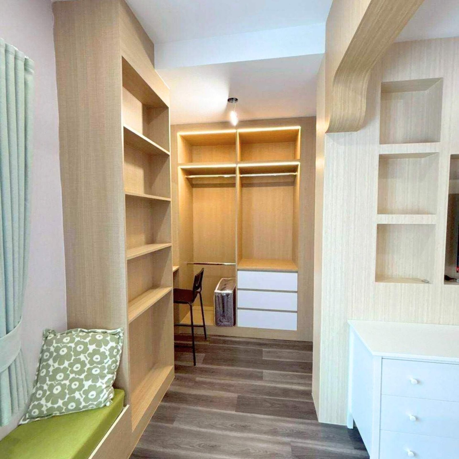 T.W. Garden Hill Pool Villa - select property pattaya