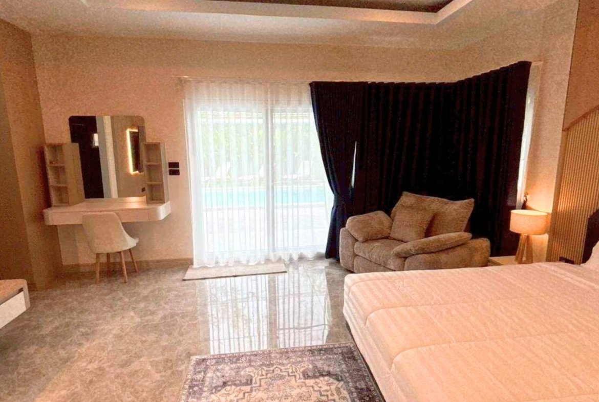 T.W. Garden Hill Pool Villa - select property pattaya