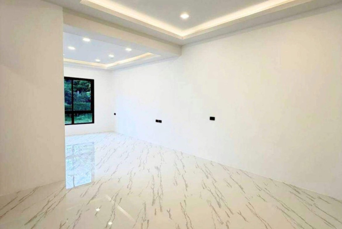 3-Storey TownHouse -SST2512121- select property pattay