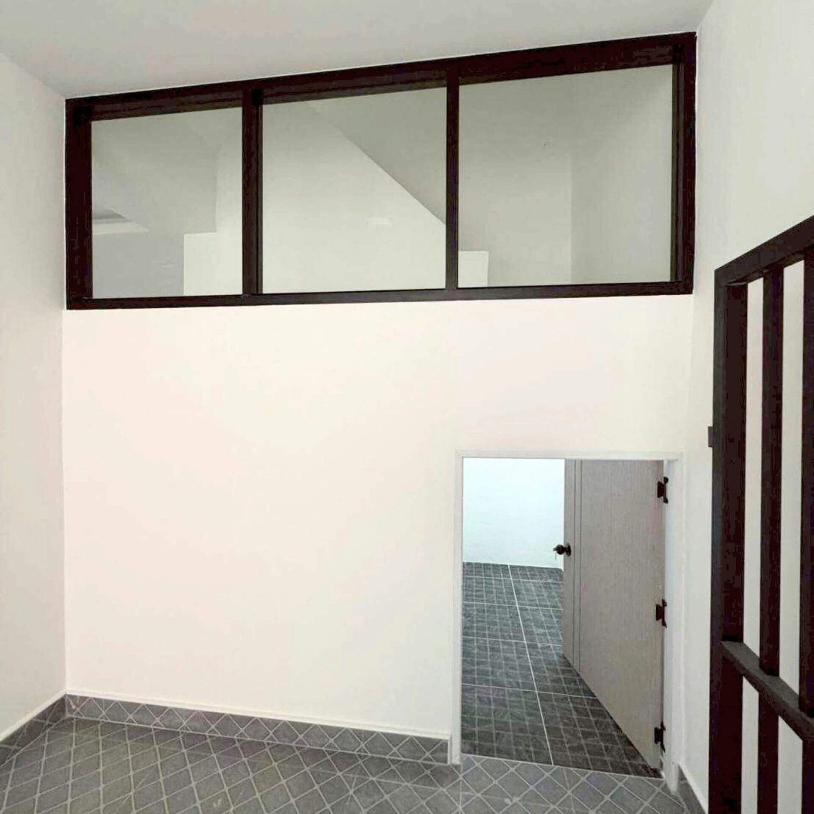 3-Storey TownHouse -SST2512121- select property pattay