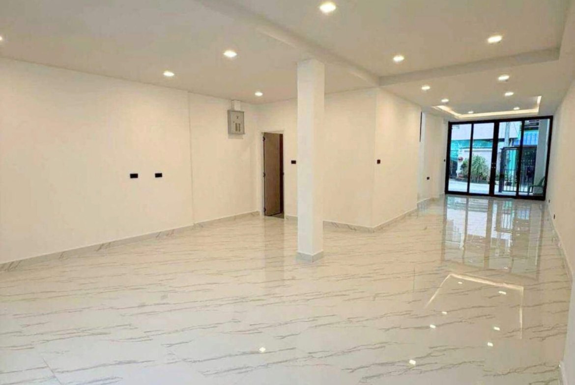 3-Storey TownHouse -SST2512121- select property pattay