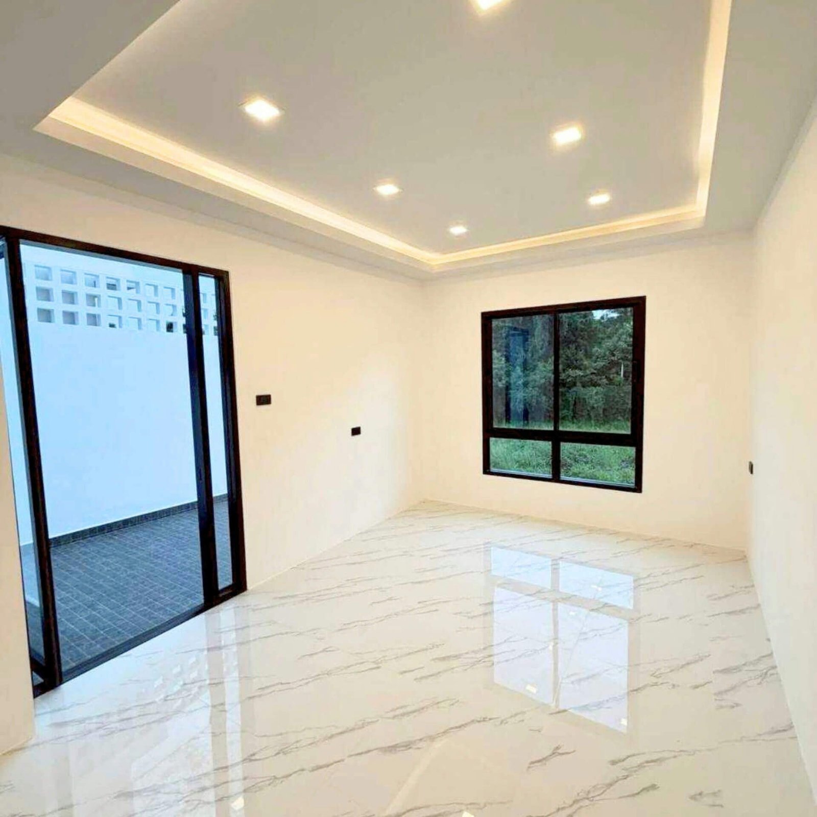 3-Storey TownHouse -SST2512121- select property pattay