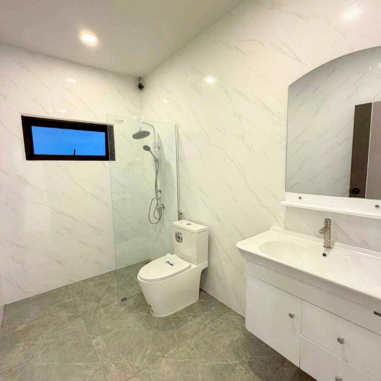 3-Storey TownHouse -SST2512121- select property pattay