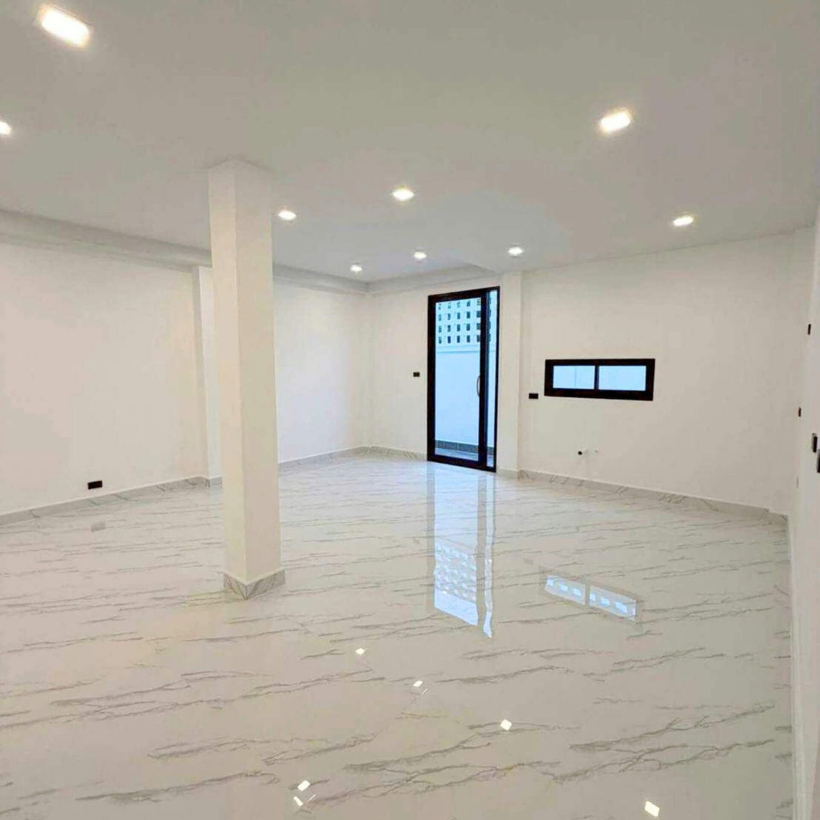 3-Storey TownHouse -SST2512121- select property pattay