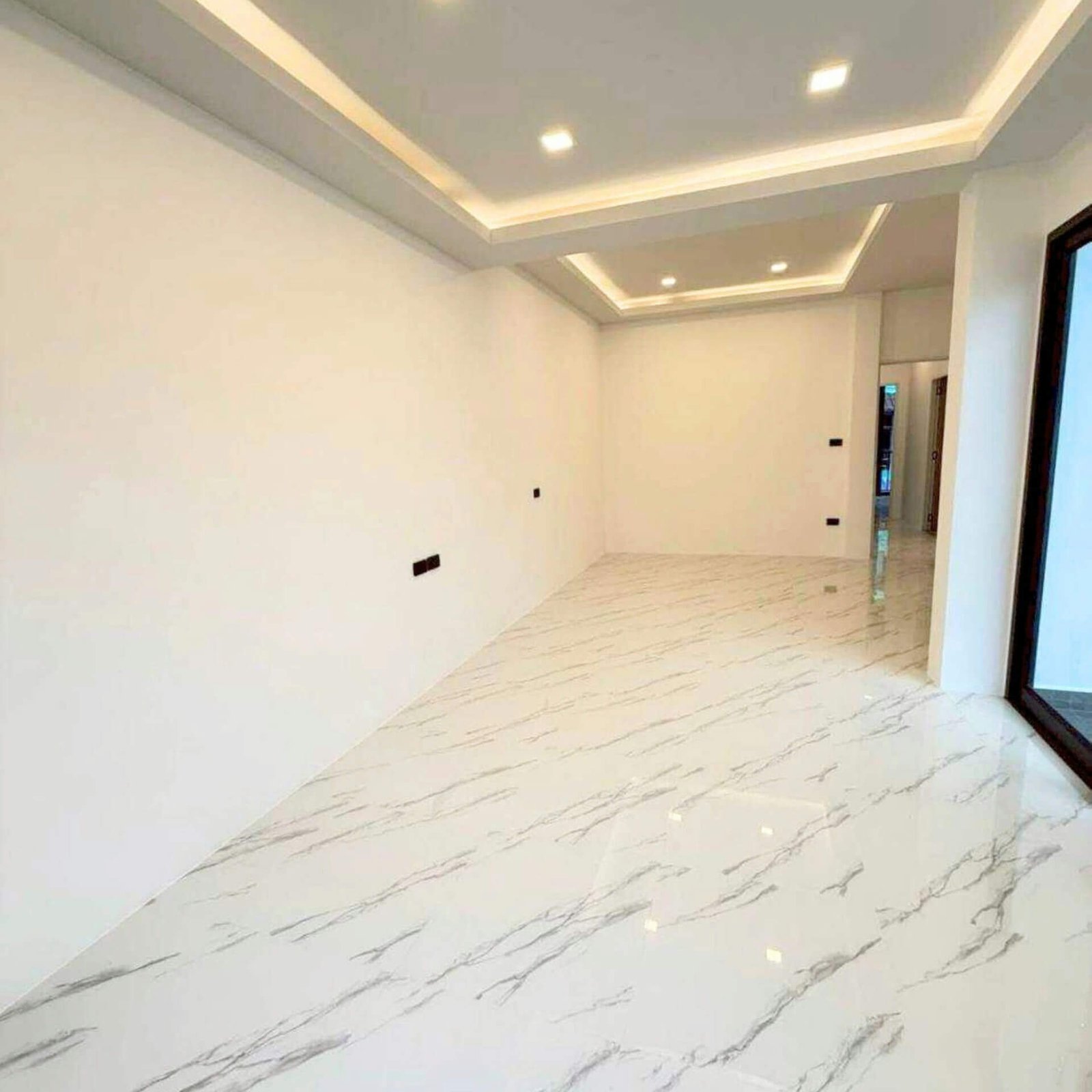 3-Storey TownHouse -SST2512121- select property pattay