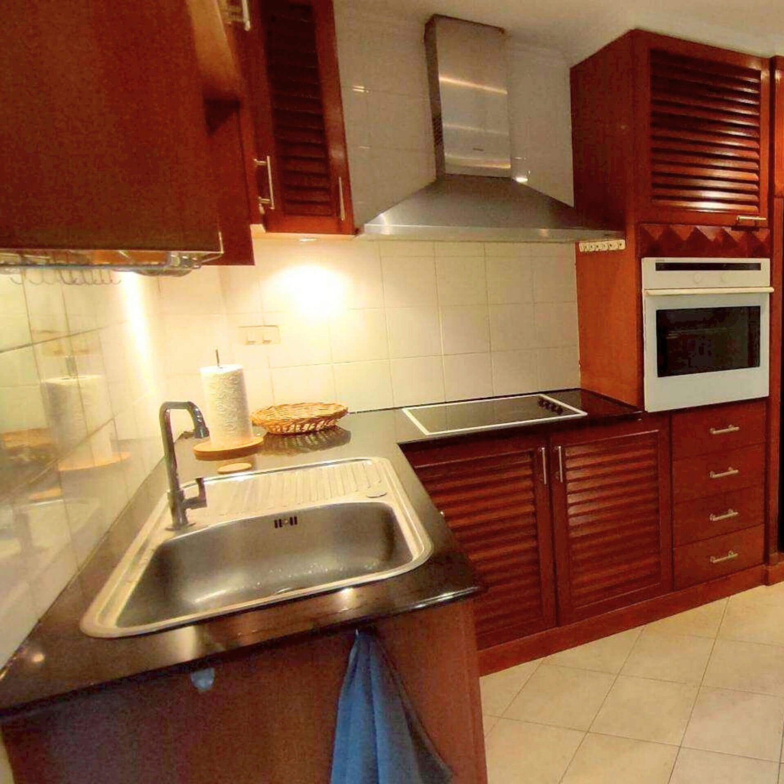 4-Storey Townhouse Pratamnak - SST2512128 - select property pattaya