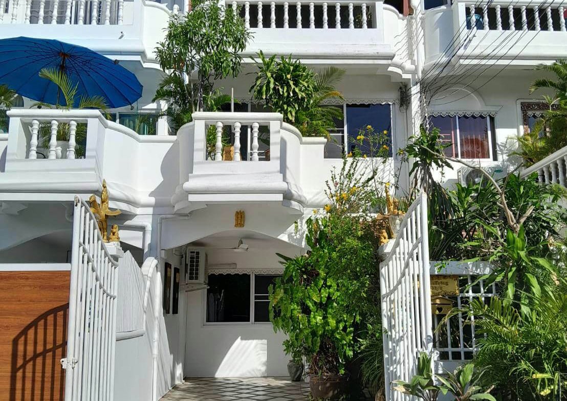4-Storey Townhouse Pratamnak - SST2512128 - select property pattaya