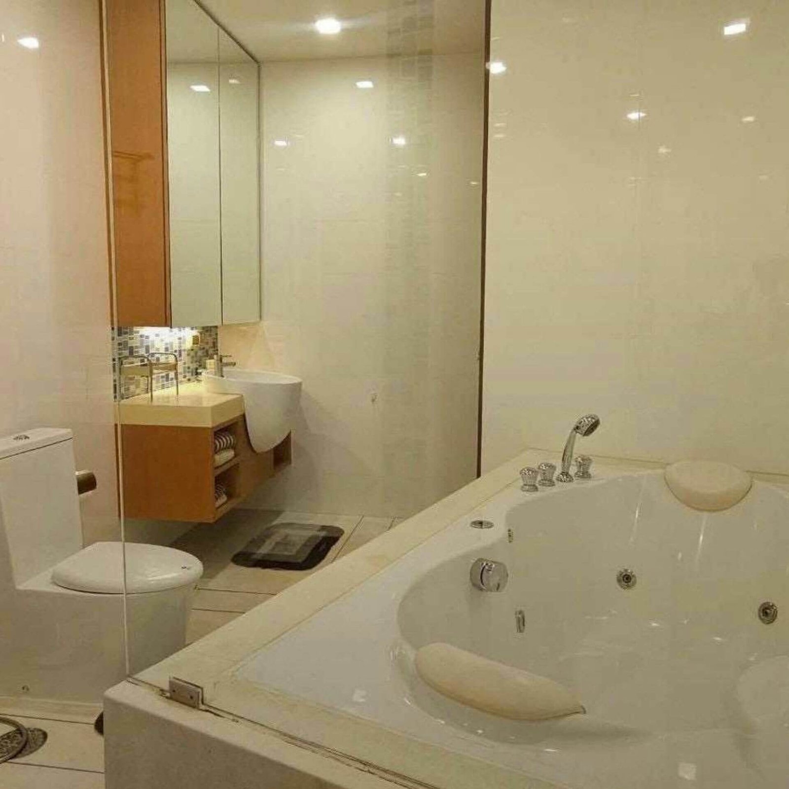 Ananya Beachfront Condo - SSF2512134 - select property pattaya