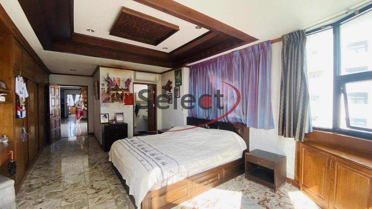 SCT2605449 Jomtien Complex Condotel Thappraya - 9th Floor Sea view