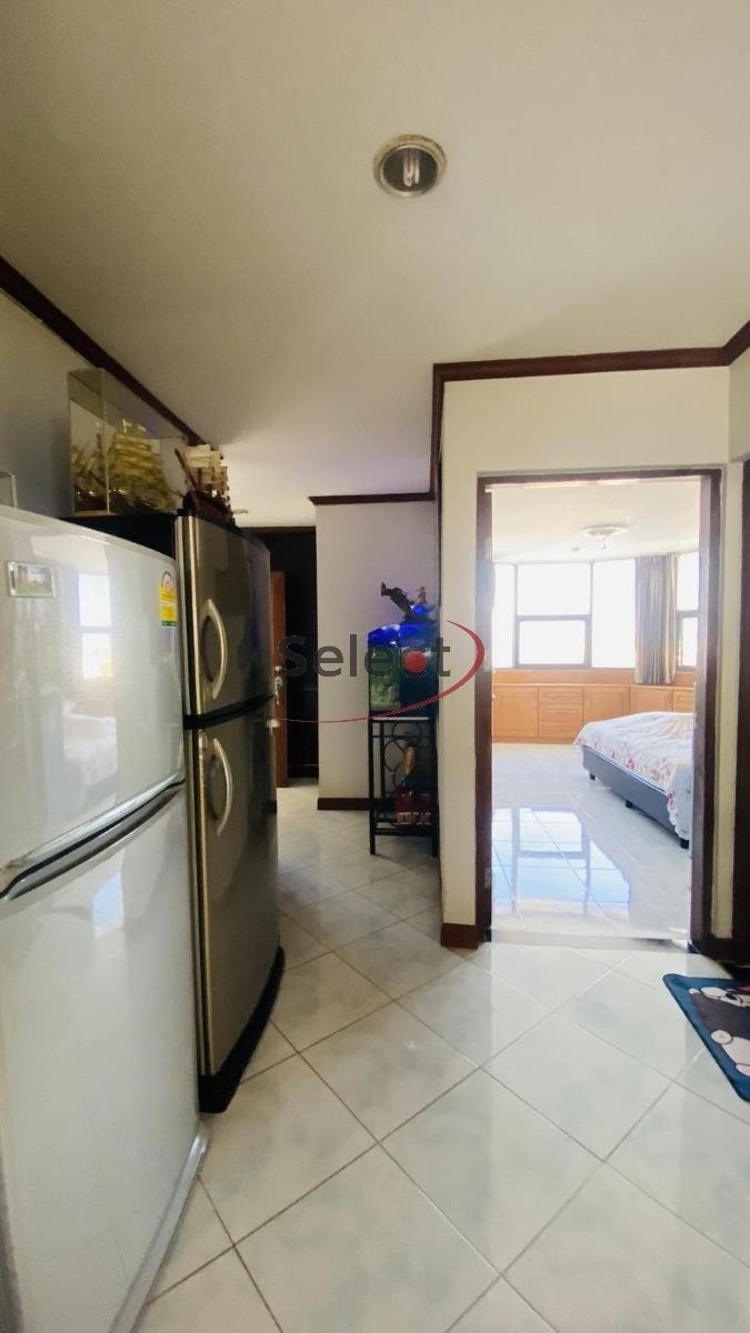 SCT2605449 Jomtien Complex Condotel Thappraya - 9th Floor Sea view