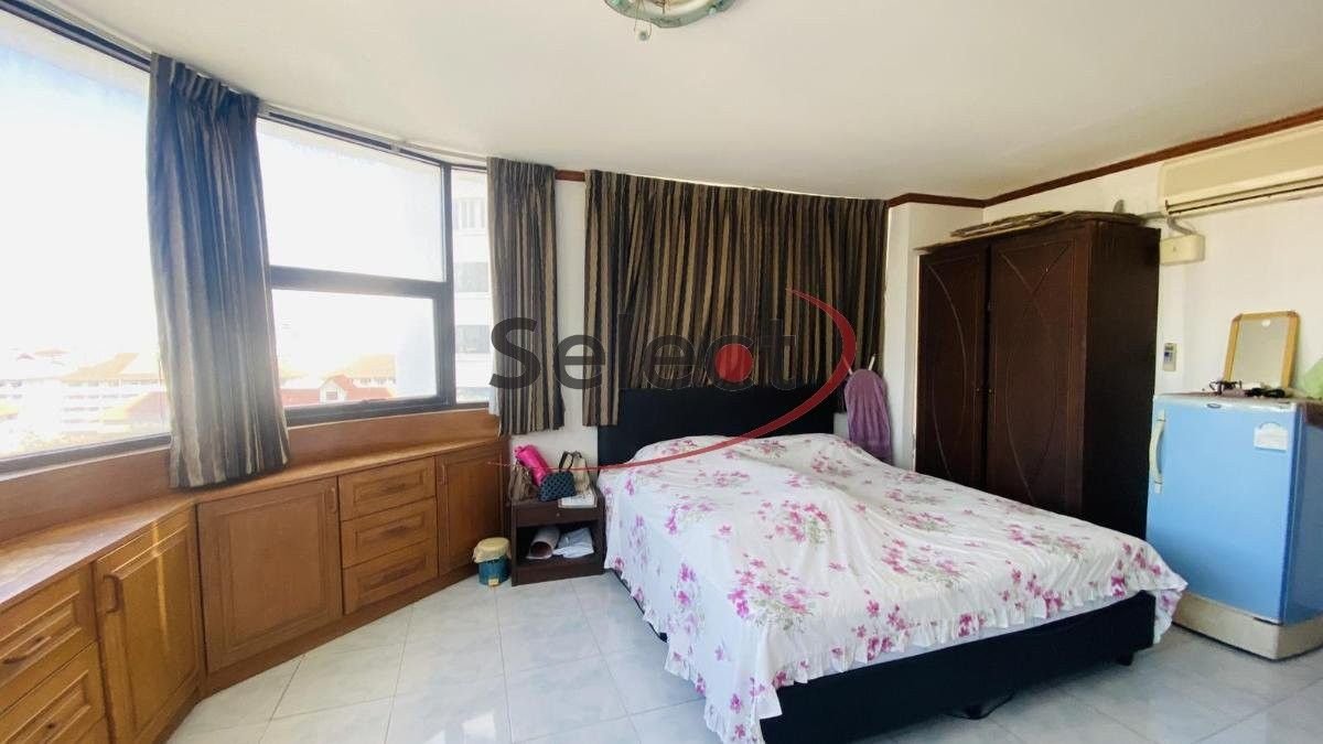 SCT2605449 Jomtien Complex Condotel Thappraya - 9th Floor Sea view