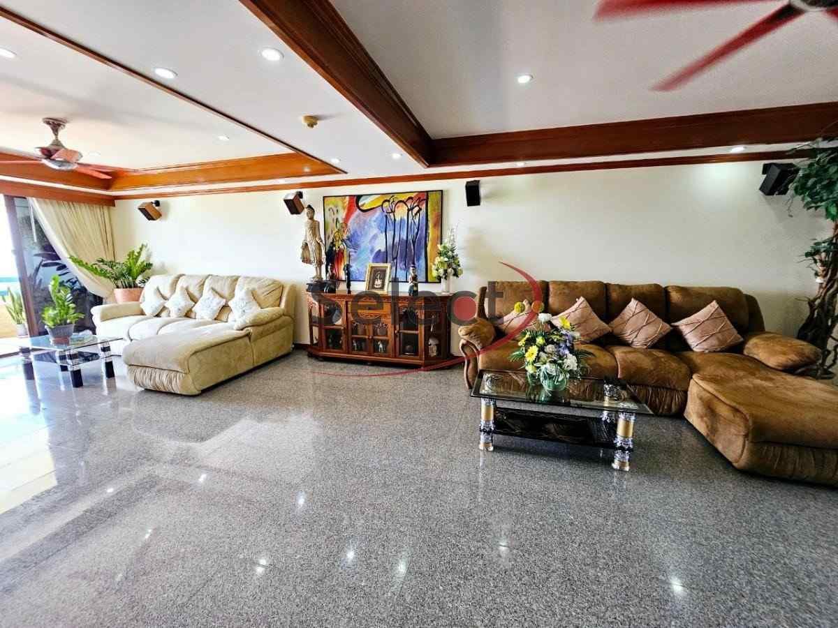 SCT2605450 Jomtien Plaza Condotel - 6th Floor Sea view