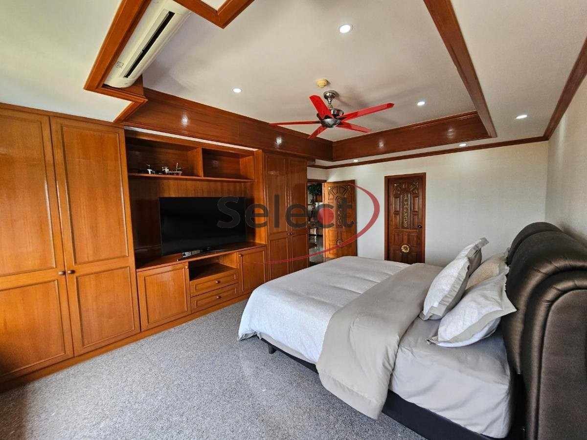 SCT2605450 Jomtien Plaza Condotel - 6th Floor Sea view