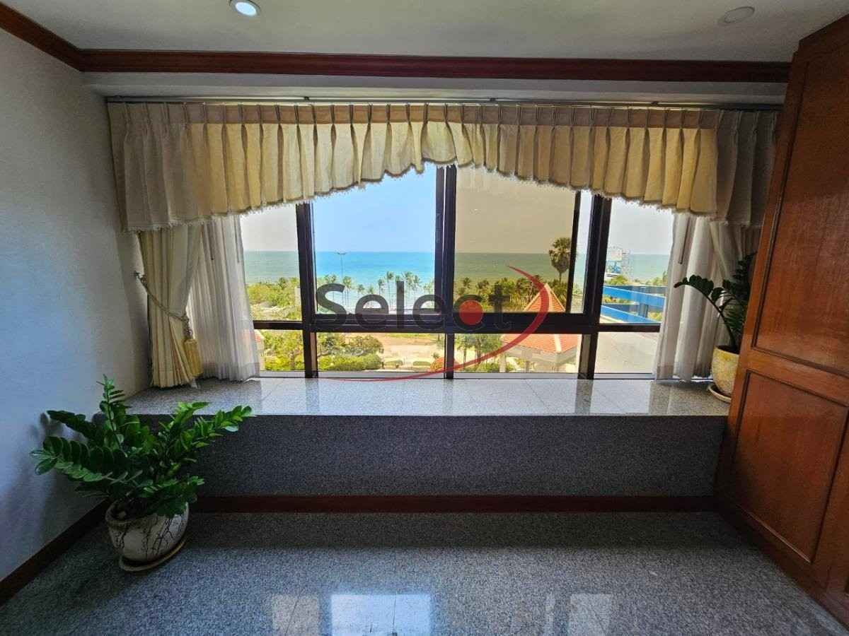 SCT2605450 Jomtien Plaza Condotel - 6th Floor Sea view