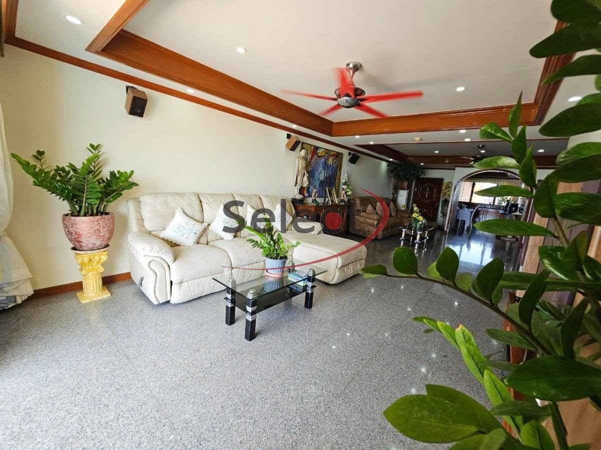 SCT2605450 Jomtien Plaza Condotel - 6th Floor Sea view