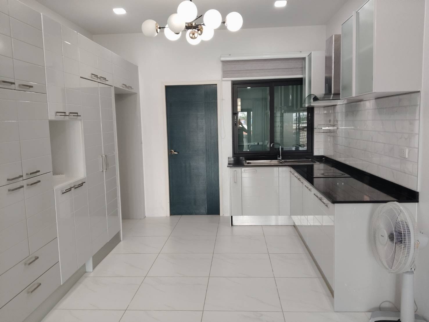 3-Bedroom House for Sale in Permsub Garden Resort Pattaya (11) 3-Bedroom House for Sale in Permsub Garden Resort Pattaya - Nong Prue