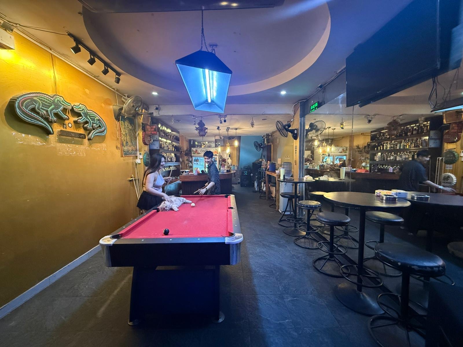 BFS260701 Turnkey Bar Business for Sale – Prime Location in Soi Lengkee, Pattaya