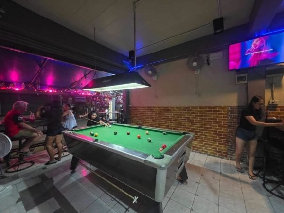BFS260702 Bar Business for Sale Lease Transfer – Prime Location Near Tree Town Night Market, Pattaya