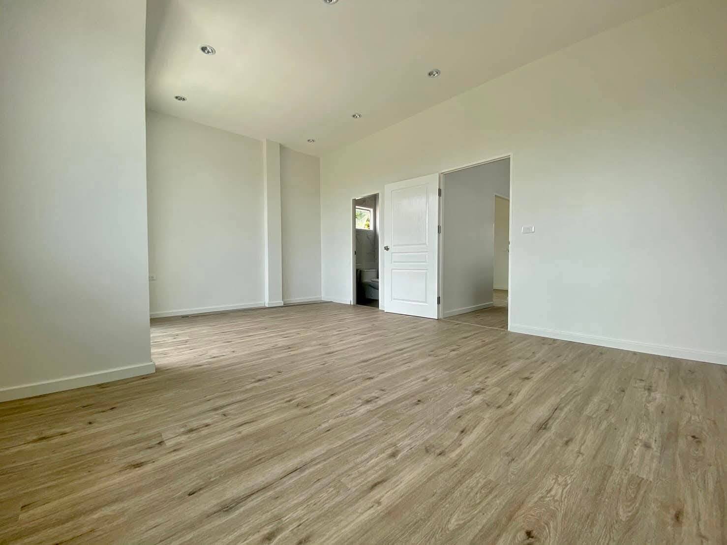 Exclusive 4-Bedroom Two-Storey Corner House in Soi Boon Samphan Pattaya -Nong Prue