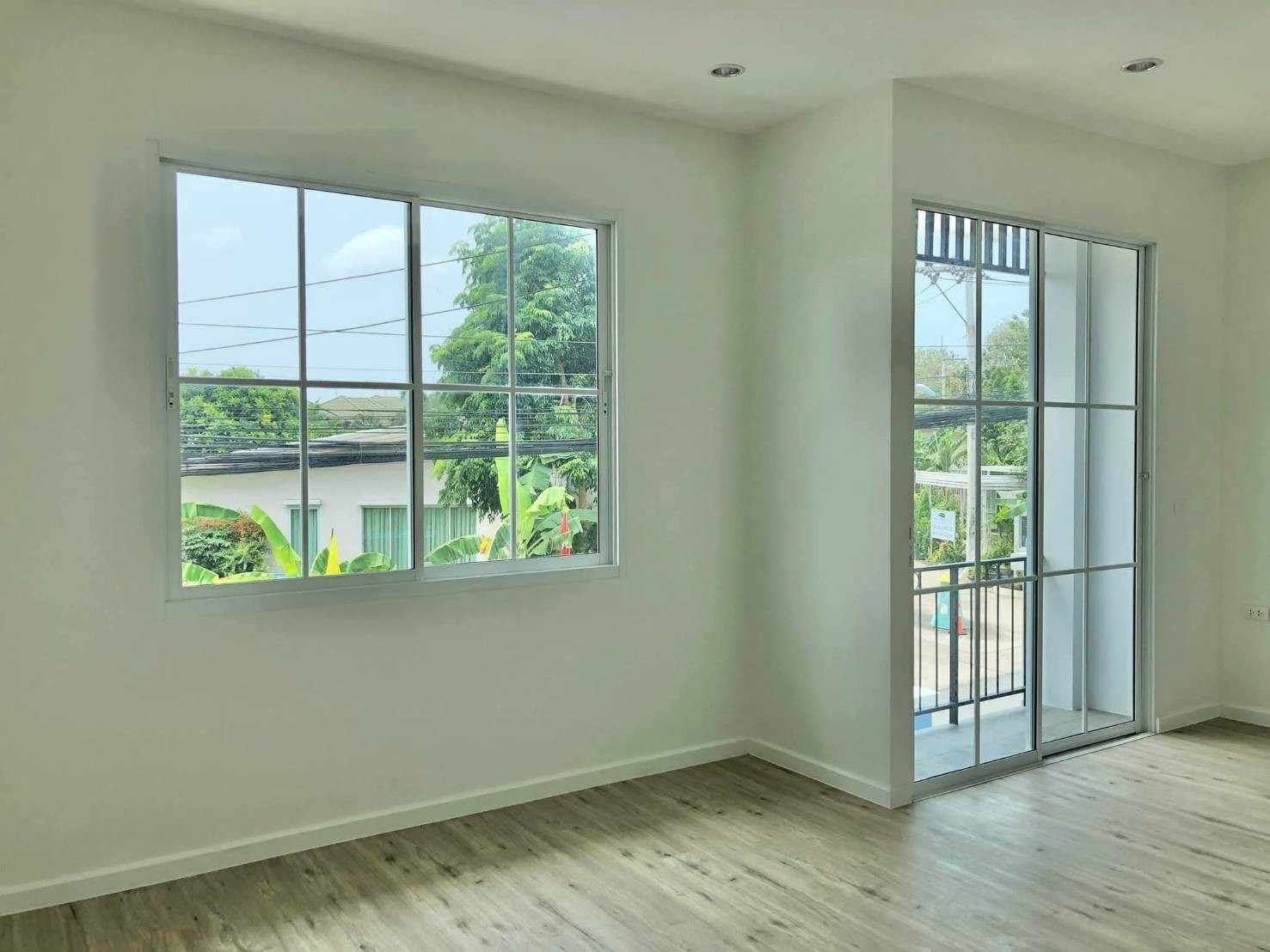 Exclusive 4-Bedroom Two-Storey Corner House in Soi Boon Samphan Pattaya -Nong Prue