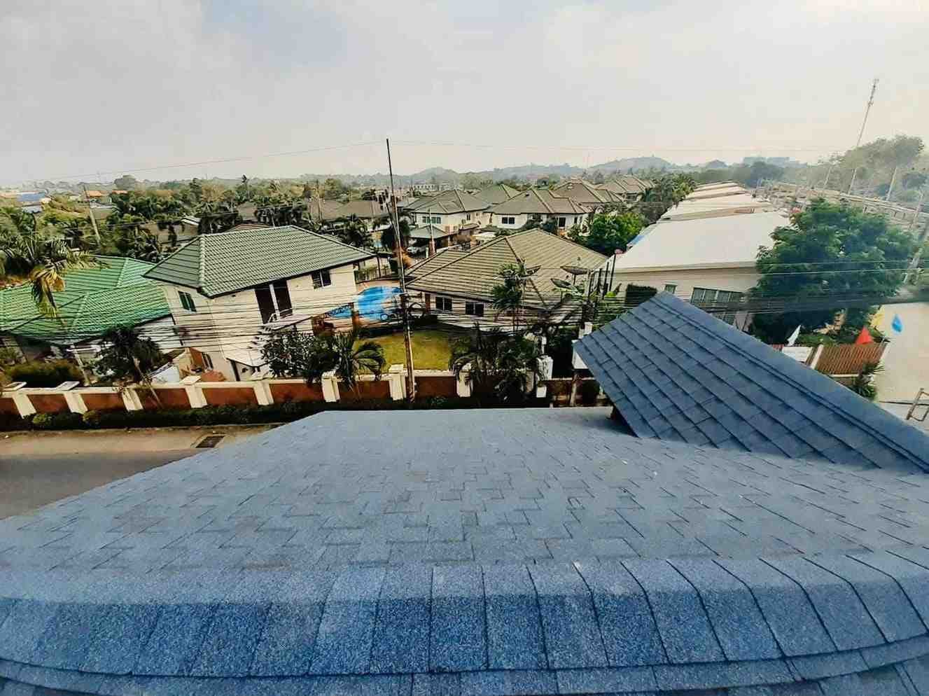 Exclusive 4-Bedroom Two-Storey Corner House in Soi Boon Samphan Pattaya -Nong Prue