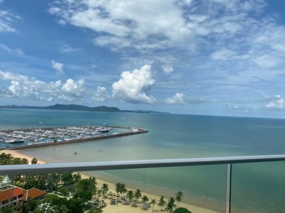 RS260701 Mövenpick White Sand Beach Na Jomtien