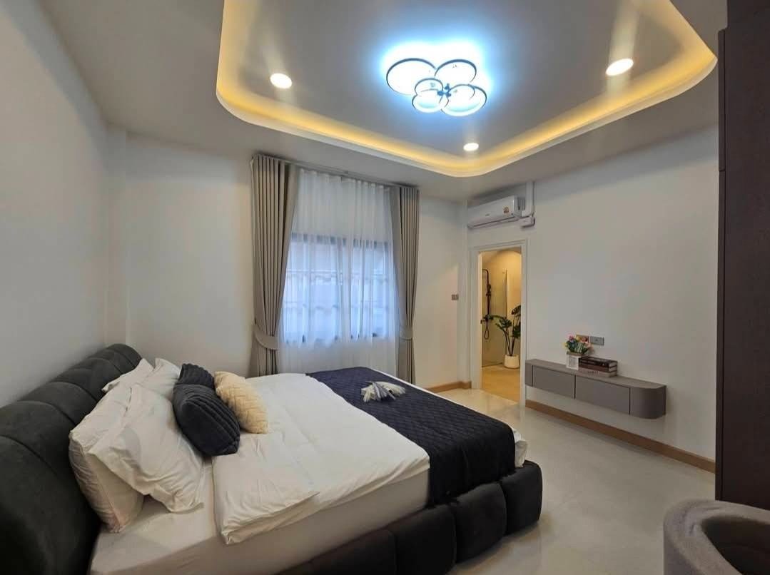 RS260703 Permsub Garden Home Newly Renovated Single House – Soi Siam Pattaya (13) RS260703 Permsub Garden Home Newly Renovated Single House - Soi Siam Pattaya
