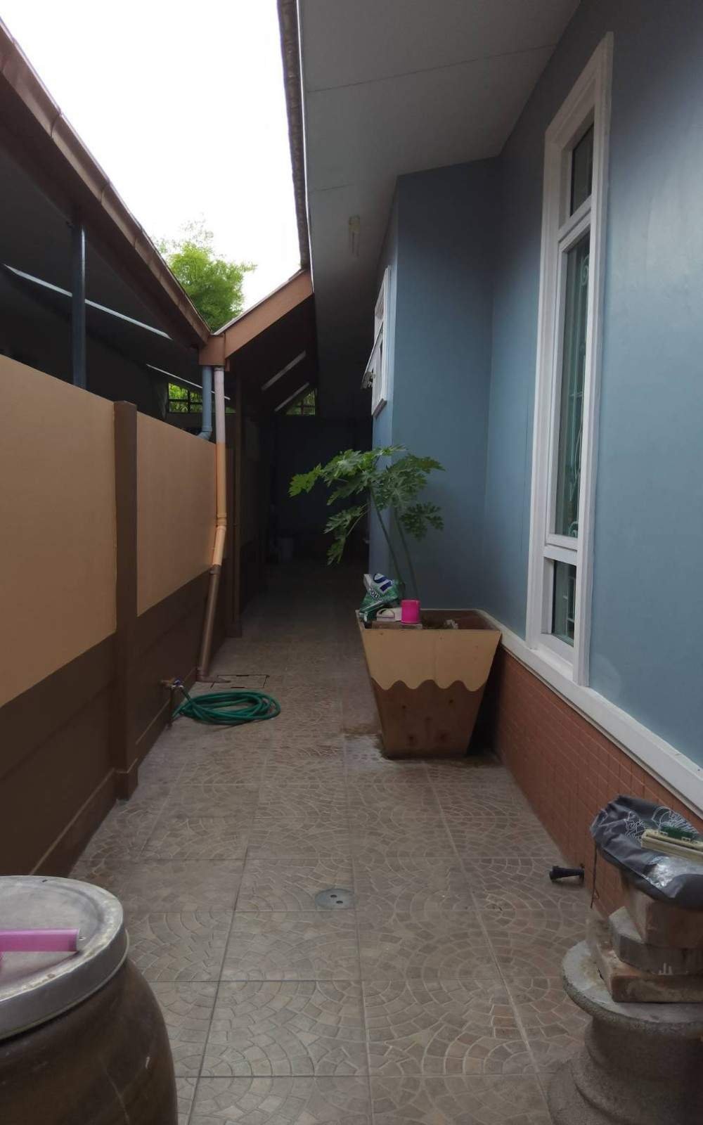 RS260707 Spacious 3-Bedroom Renovated House for Rent at Chokchai Village 10 Pattaya (12) RS260707 Spacious 3-Bedroom Renovated House for Rent at Chokchai Village 10 Pattaya