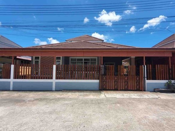RS260707 Spacious 3-Bedroom Renovated House for Rent at Chokchai Village 10 Pattaya