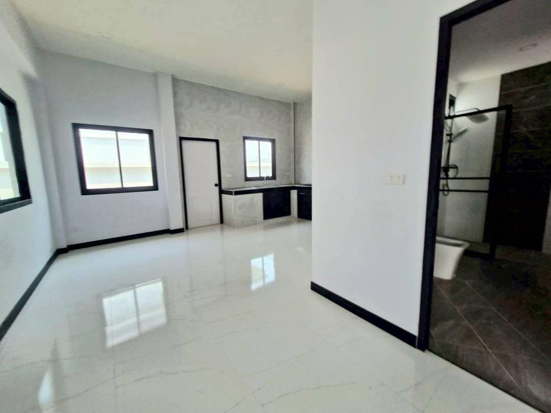 SCF260709 Newly Built Single House corner Huay Yai – Soi Thung Klom Tan Man 25 (12) SCF260709 Newly Built Single House corner Huay Yai - Soi Thung Klom Tan Man 25