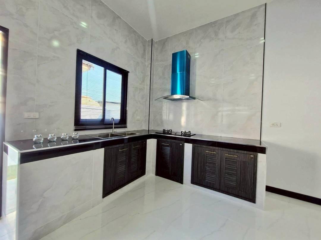 SCF260718 Newly Built 3-Bedroom Single House Near Motorway in Pattaya - Huay Yai