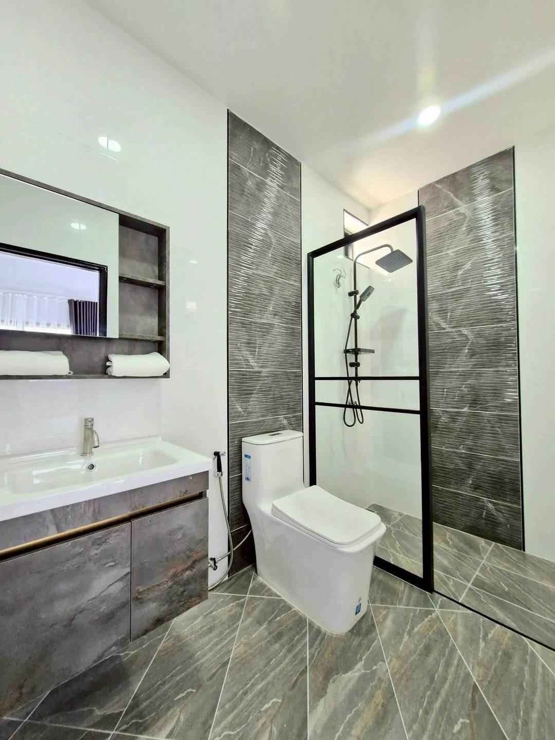 SCF260718 Newly Built 3-Bedroom Single House Near Motorway in Pattaya - Huay Yai