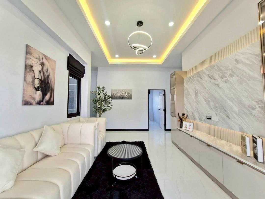SCF260718 Newly Built 3-Bedroom Single House Near Motorway in Pattaya - Huay Yai