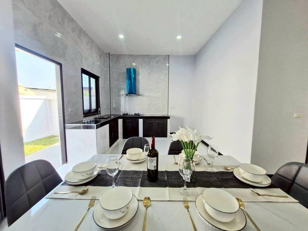 SCF260718 Newly Built 3-Bedroom Single House Near Motorway in Pattaya - Huay Yai