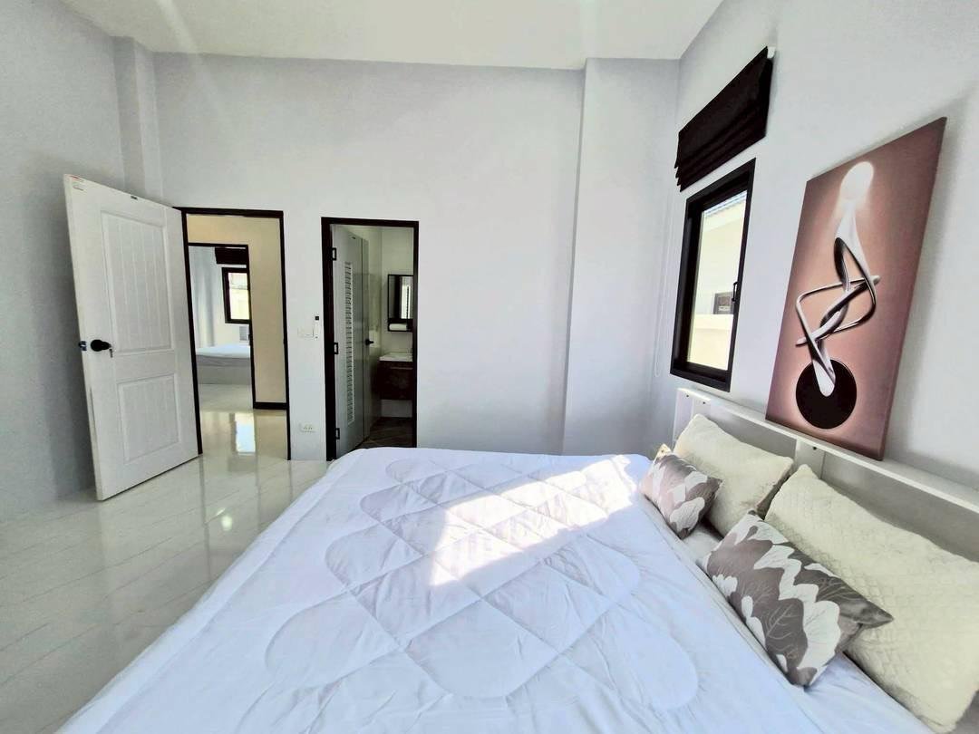 SCF260718 Newly Built 3-Bedroom Single House Near Motorway in Pattaya - Huay Yai