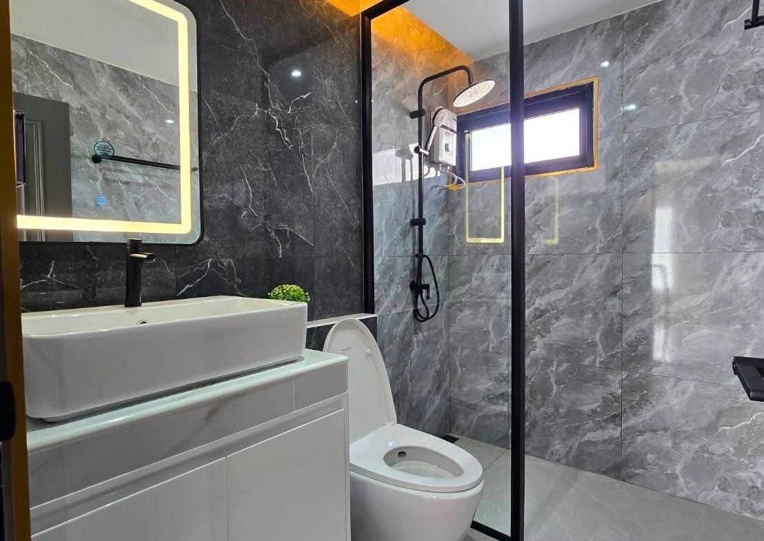 1108
