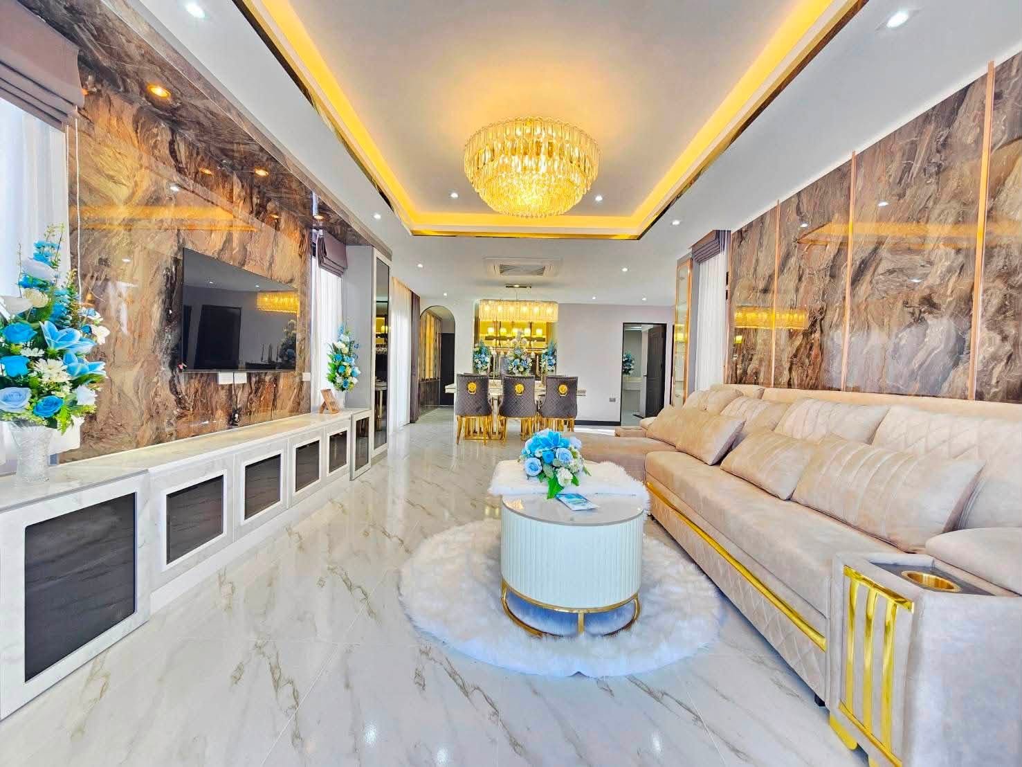 SCT260730 Central Park 2 Pattaya – Fully Furnished 4-Bedroom Luxury Pool Villa