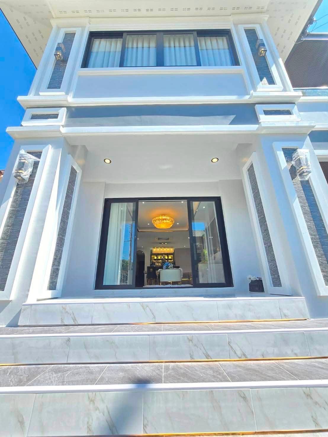 SCT260730 Central Park 2 Pattaya – Fully Furnished 4-Bedroom Luxury Pool Villa