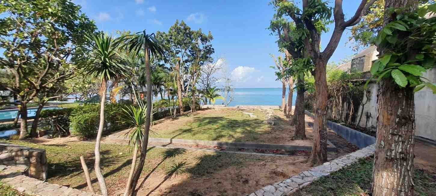 SRST260746 Exclusive Beachfront Luxury Villa on Wongamat Beach Next to Sanctuary of Truth