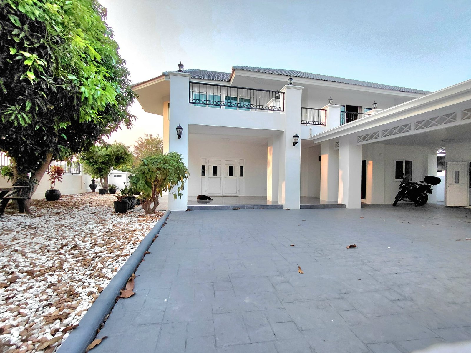 SSF260720 Hill View Villa Luxury 3-Bedroom Single House with Expansive Land (1) SSF260720 Hill View Villa Luxury 3-Bedroom Single House with Expansive Land - Nong Pla lai