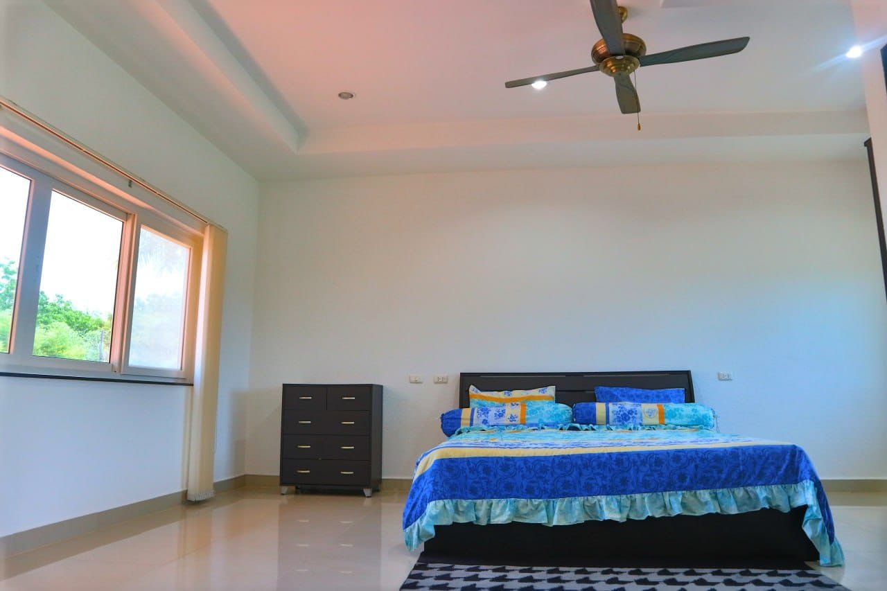 SST260727 4-Bedroom Pool Villa in Miami Villas near Mabprachan Lake (12) SST260727 4-Bedroom Pool Villa in Miami Villas near Mabprachan Lake, Pattaya