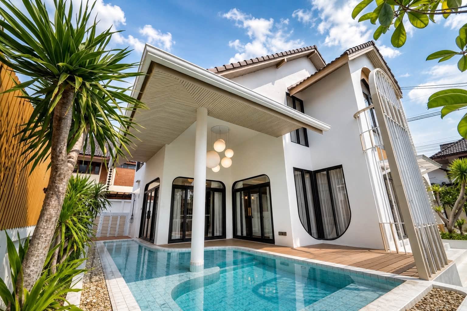 SST260730 Central Pattaya Pool Villa – Modern 3-Bedroom Single House near Sukhumvit