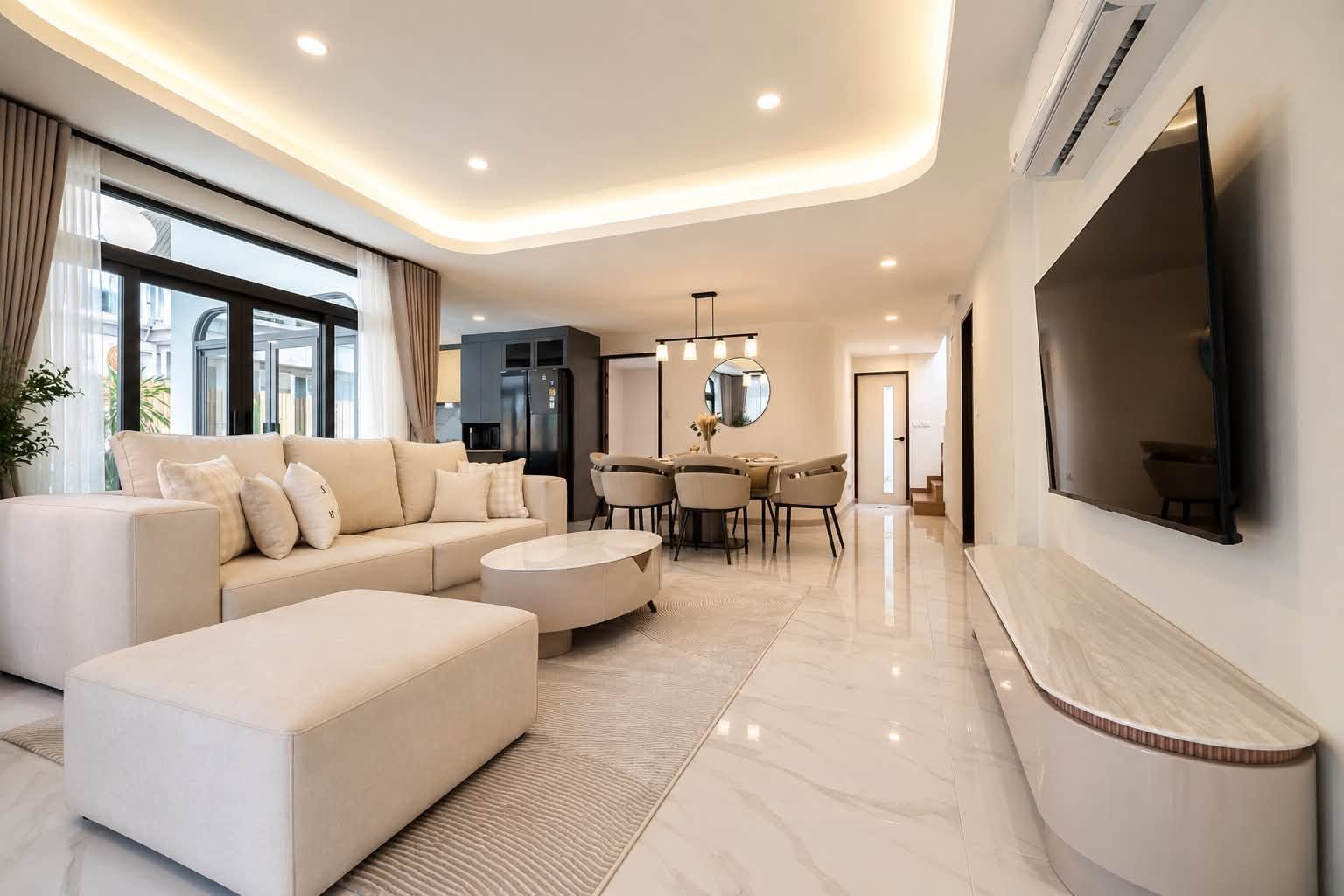 SST260730 Central Pattaya Pool Villa – Modern 3-Bedroom Single House near Sukhumvit