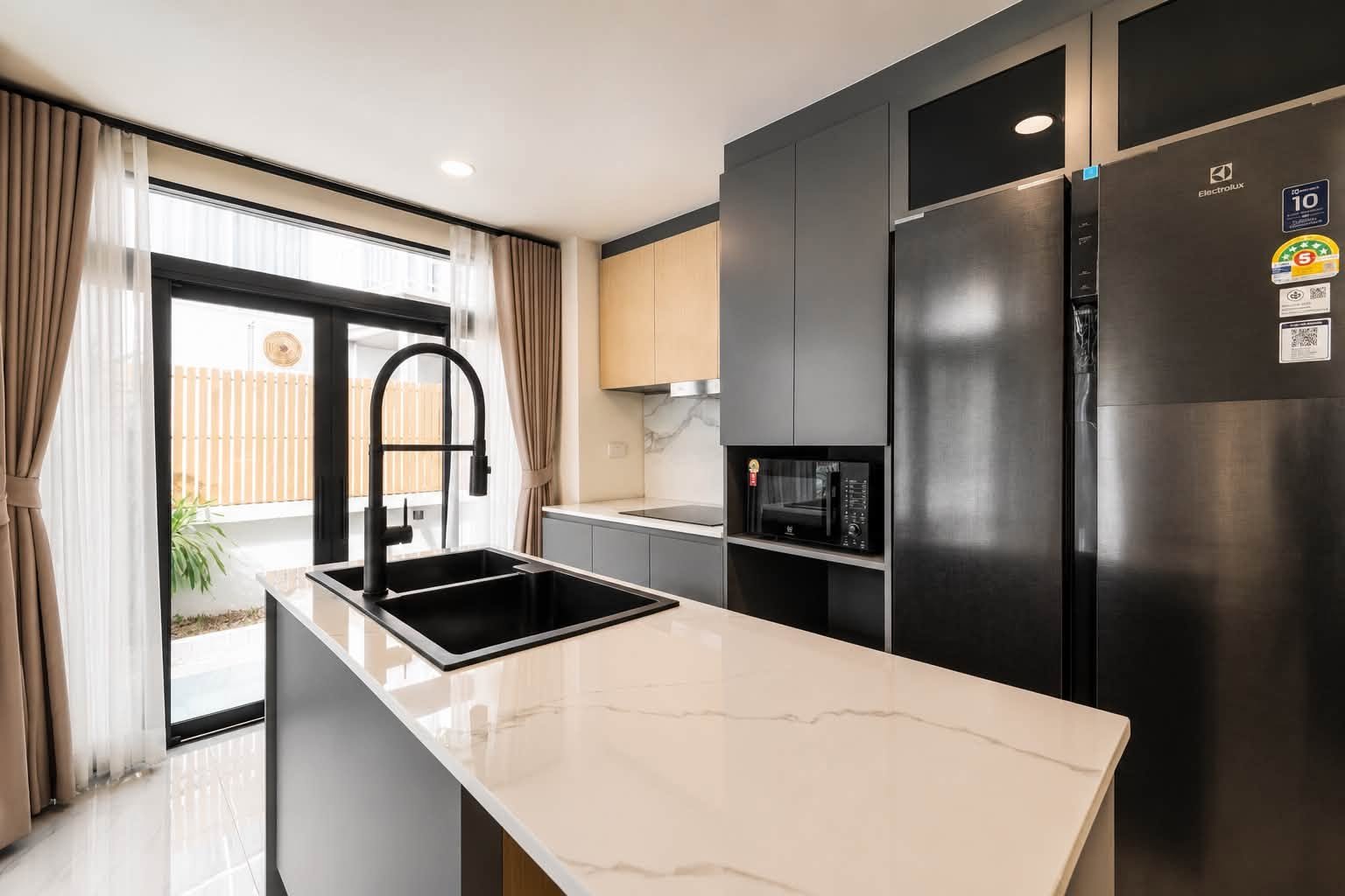 SST260730 Central Pattaya Pool Villa – Modern 3-Bedroom Single House near Sukhumvit