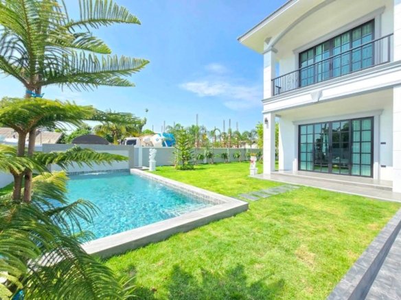 SST260739 Luxury 2-Story Pool Villa near Chaknook Reservoir - 4 Bedrooms